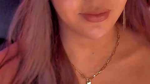 Snapshot of goddessbarbiecum4u chatting on February 5, 4:39 am Barbie Brown online show from February 5, 4:39 am