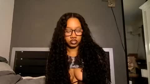 Snapshot of goddessdaisysky chatting on March 7, 3:47 am Goddess Daisy Sky online show from March 7, 3:47 am