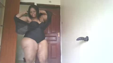 Snapshot of goddessebon chatting on December 2, 8:19 am shasha big online show from December 2, 8:19 am