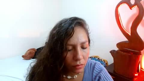 Snapshot of goddessnahi chatting on December 21, 1:47 am Naih Reyes online show from December 21, 1:47 am