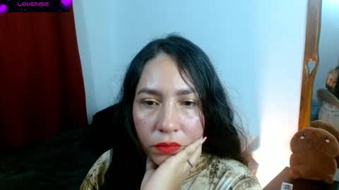 Snapshot of goddessnahi chatting on February 27, 2:42 am Naih Reyes online show from February 27, 2:42 am