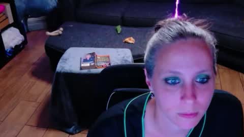 Snapshot of goddessnovax chatting on May 25, 11:44 pm Goddess Nova X online show from May 25, 11:44 pm