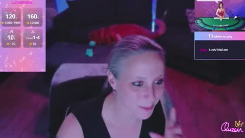 Snapshot of goddessnovax chatting on May 26, 11:23 pm Goddess Nova X online show from May 26, 11:23 pm