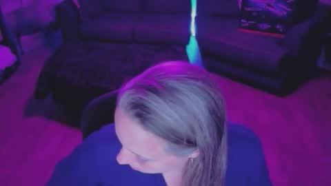 Snapshot of goddessnovax chatting on May 28, 11:02 pm Goddess Nova X online show from May 28, 11:02 pm