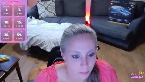 Snapshot of goddessnovax chatting on May 31, 7:26 pm Goddess Nova X online show from May 31, 7:26 pm