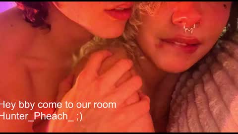 Snapshot of goddest_perseus_ chatting on June 6, 9:41 pm goddest_perseus_ online show from June 6, 9:41 pm