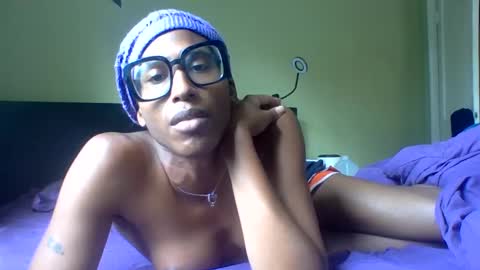 Snapshot of goddexx_kii chatting on September 29, 4:45 pm goddexx_kii online show from September 29, 4:45 pm