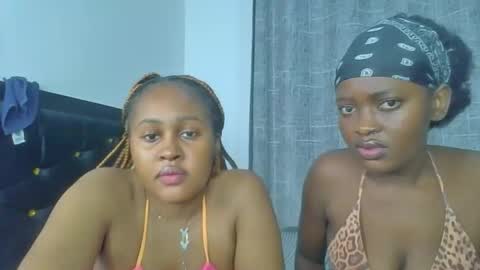 godess_lunah online show from May 10, 9:09 pm