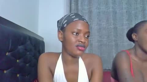godess_lunah online show from June 7, 6:55 pm