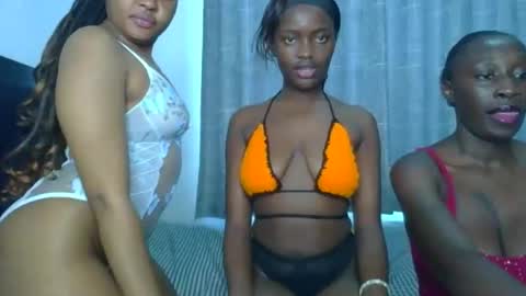 godess_lunah online show from June 10, 6:34 am