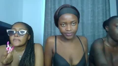 godess_lunah online show from June 11, 5:27 am