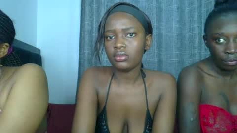 godess_lunah online show from June 22, 5:15 am