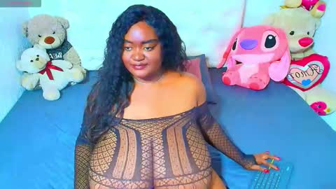 Godess Tracy online show from November 5, 1:00 pm