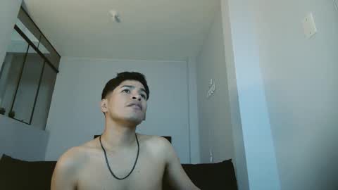 Snapshot of godiegogo_latinboy chatting on March 5, 3:30 pm Diego online show from March 5, 3:30 pm