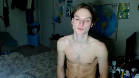 Snapshot of gofymcmouse chatting on February 16, 10:17 pm Daniel online show from February 16, 10:17 pm