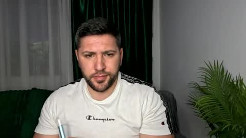 Snapshot of gold_alpha_boy chatting on May 18, 6:14 pm gold_alpha_boy online show from May 18, 6:14 pm