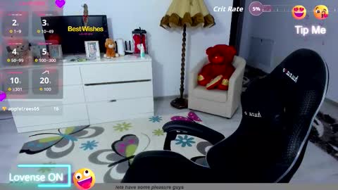 Snapshot of golddivine00 chatting on September 23, 2:47 am Nicole.. online show from September 23, 2:47 am