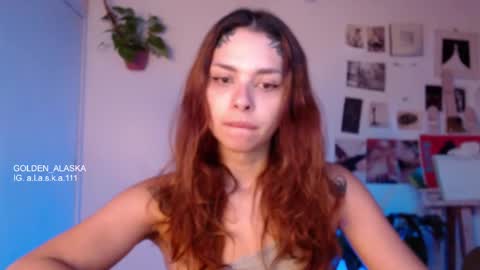 Snapshot of golden_alaska chatting on October 19, 10:43 pm Alaska online show from October 19, 10:43 pm