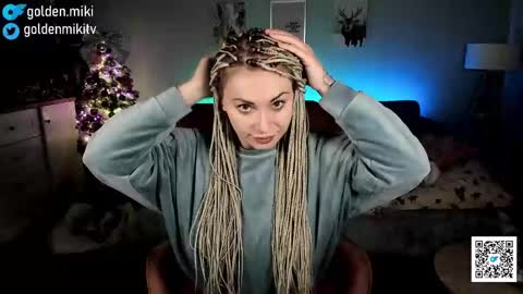 Snapshot of golden_miki chatting on December 28, 1:29 am Shy in the streets but a freak in the sheets online show from December 28, 1:29 am