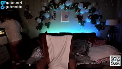 Snapshot of golden_miki chatting on January 5, 1:13 am Shy in the streets but a freak in the sheets online show from January 5, 1:13 am