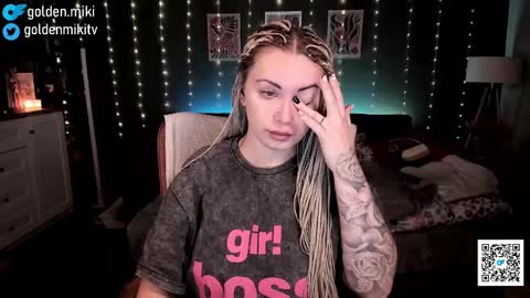 Snapshot of golden_miki chatting on February 17, 7:15 am Shy in the streets but a freak in the sheets online show from February 17, 7:15 am