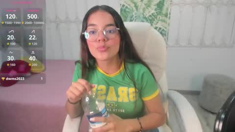 Snapshot of golden_muse chatting on March 2, 12:34 pm golden_muse online show from March 2, 12:34 pm