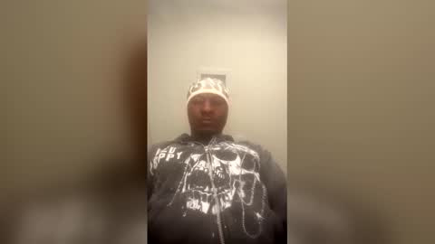 Snapshot of goldenapo chatting on February 28, 9:54 am goldenapo online show from February 28, 9:54 am