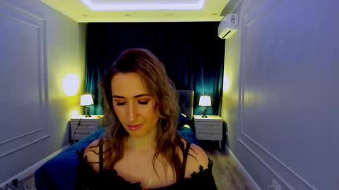 Olivia online show from November 25, 7:36 pm