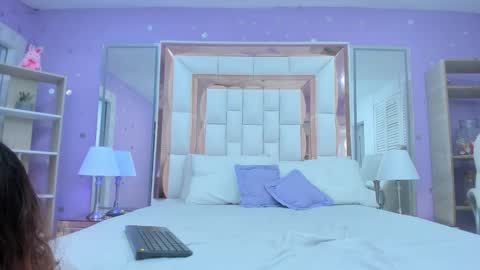 goldentemptation_ online show from May 19, 7:53 pm