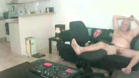 goldyguy011 online show from May 22, 12:18 am