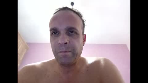 Snapshot of golemkur25 chatting on January 25, 5:51 am golemkur25 online show from January 25, 5:51 am