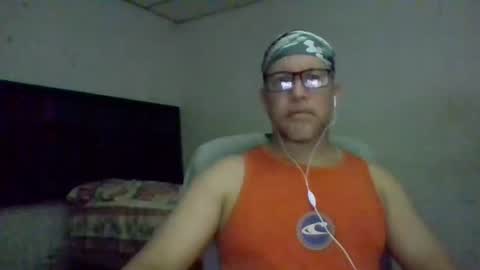 Snapshot of golons17 chatting on April 26, 6:11 am golons17 online show from April 26, 6:11 am
