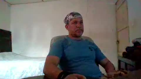 Snapshot of golons17 chatting on May 5, 6:49 pm golons17 online show from May 5, 6:49 pm