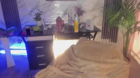 Snapshot of gomez420sofi chatting on February 6, 10:04 am gomez420sofi online show from February 6, 10:04 am