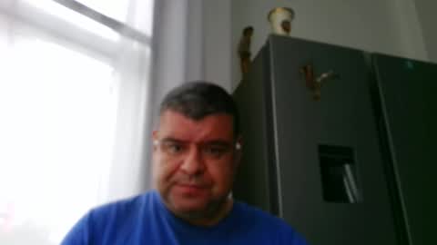 gomezgonz5 online show from October 14, 9:43 am