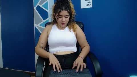 Goodgirlxxxl online show from February 27, 1:16 am