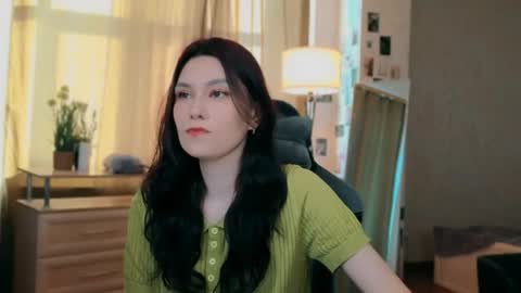 Sarra online show from May 3, 1:06 pm