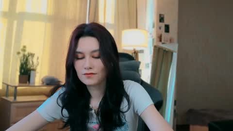 Sarra online show from May 4, 1:07 pm