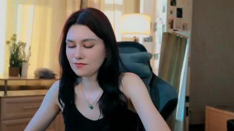 Sarra online show from May 9, 1:27 pm
