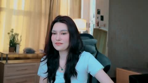 Sarra online show from May 10, 1:05 pm