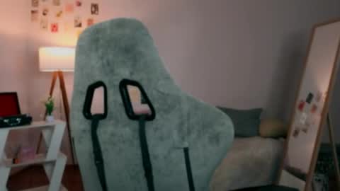 Sarra online show from May 28, 1:52 pm