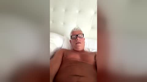 Snapshot of gordo_7733 chatting on July 15, 7:46 am gordo_7733 online show from July 15, 7:46 am