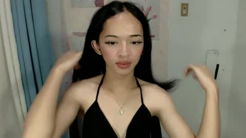 Snapshot of gorgeous_celestine chatting on June 20, 7:44 am tine online show from June 20, 7:44 am
