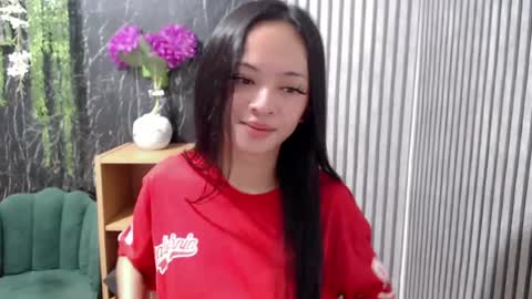 Snapshot of gorgeous_celestine chatting on August 9, 2:13 am tine online show from August 9, 2:13 am