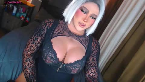 Snapshot of gorgeous_devilxxx chatting on September 10, 3:23 pm Samantha online show from September 10, 3:23 pm