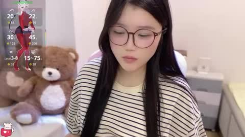 gorgeous girl33 online show from March 4, 1:00 am