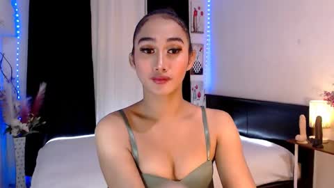 Snapshot of gorgeous_nicole chatting on February 20, 1:03 am gorgeous_nicole online show from February 20, 1:03 am