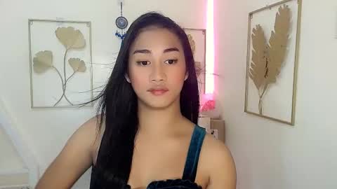 gorgeous_niicole online show from October 28, 1:14 pm