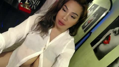 Snapshot of gorgeous_rica chatting on June 30, 2:12 am Rica online show from June 30, 2:12 am