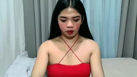 gorgeouspinay_gwen online show from March 23, 2:15 am